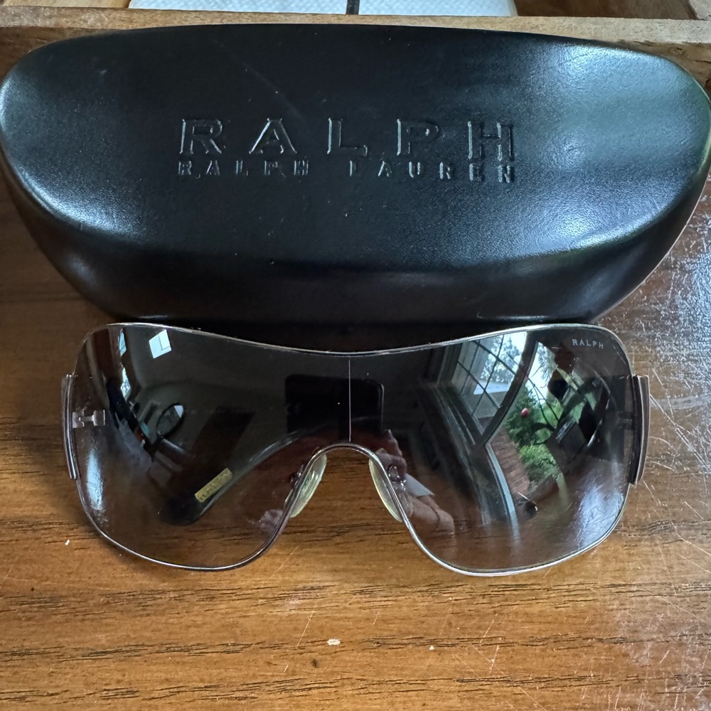 Sunglasses Galore! - Picture 12 of 16